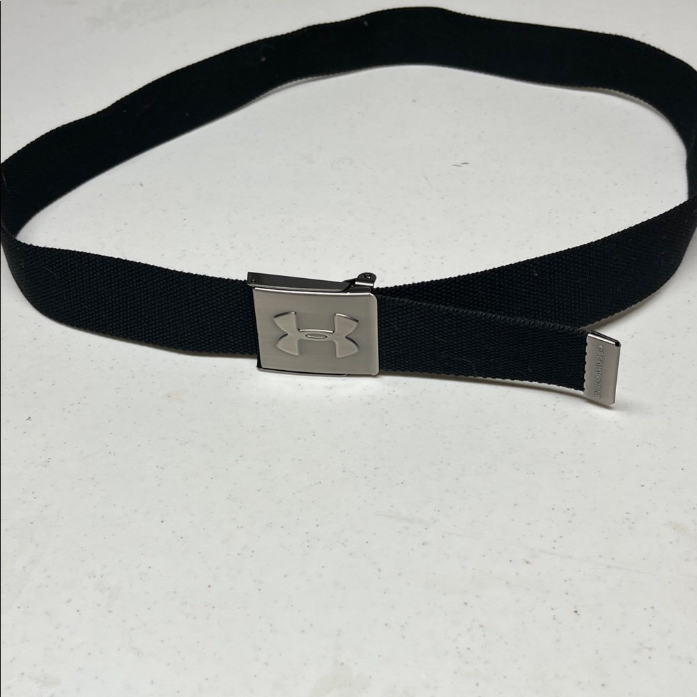 Under Armour Black Stretch Web Golf Belt Silver Logo Buckle 45 Inch